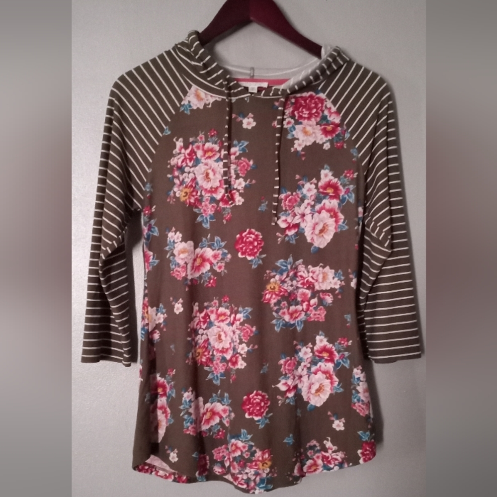 Size large quarter length sleeves super soft floral and striped hoodie